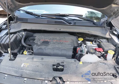 2022 Jeep Compass Latitude Lux 4X4 z USA, uszkodzony, nr VIN 3C4NJDFB4NT207018